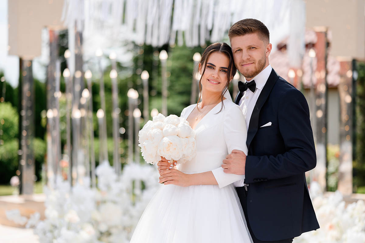 Hochzeitspaar nach der Trauung - Hochzeitsfotografie auf der Insel Rügen mit dem Mazelle Photography Fotostudio®