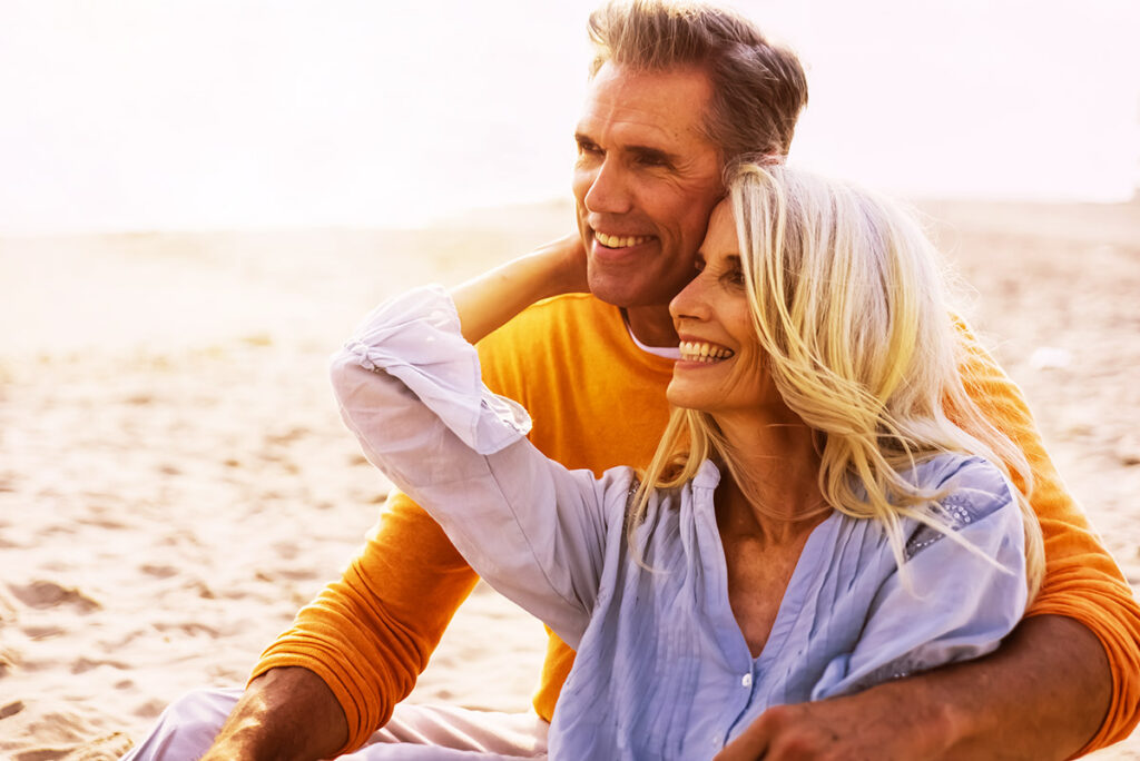 Oma und Opa Fotografie mit Mazelle Photography Fotostudio na der Ostsee auf der Insel Ruegen